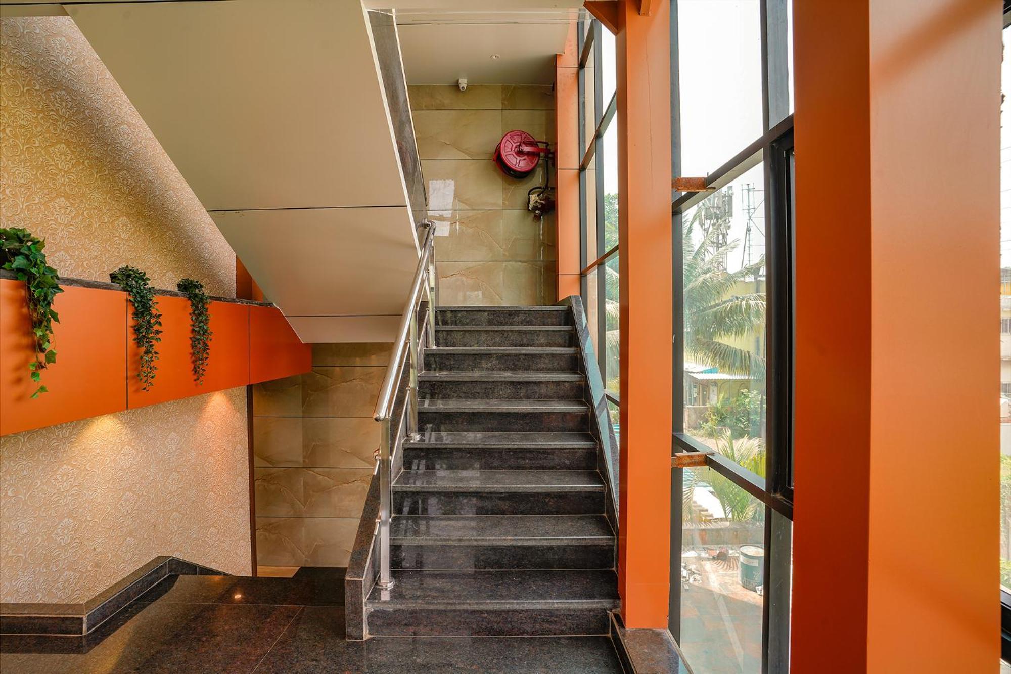 Fabexpress Super 7 Inn - Nr Rabale Station Navi Mumbai Exterior photo