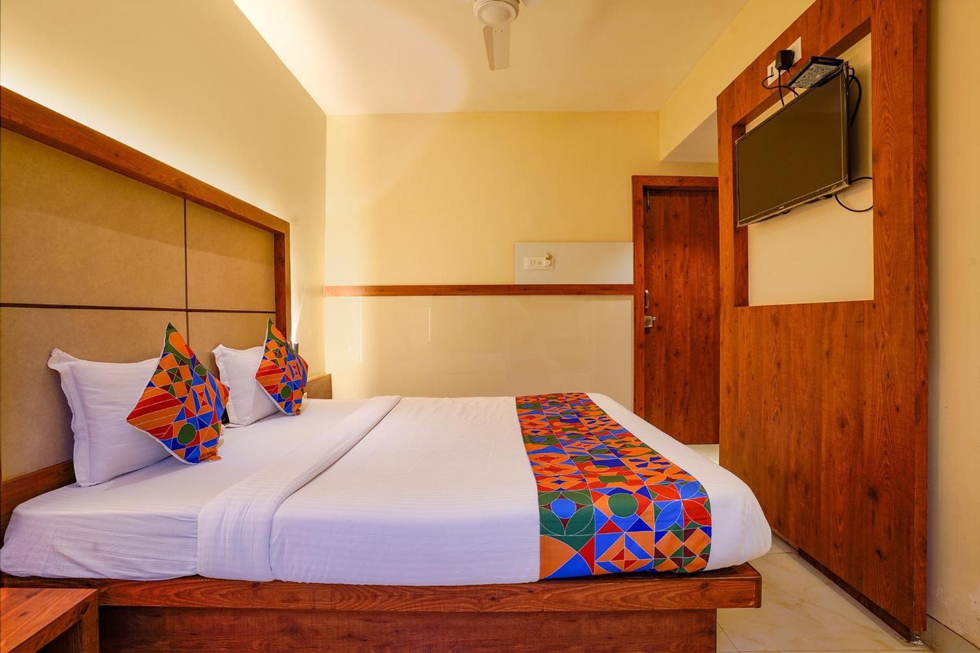 Fabexpress Super 7 Inn - Nr Rabale Station Navi Mumbai Exterior photo