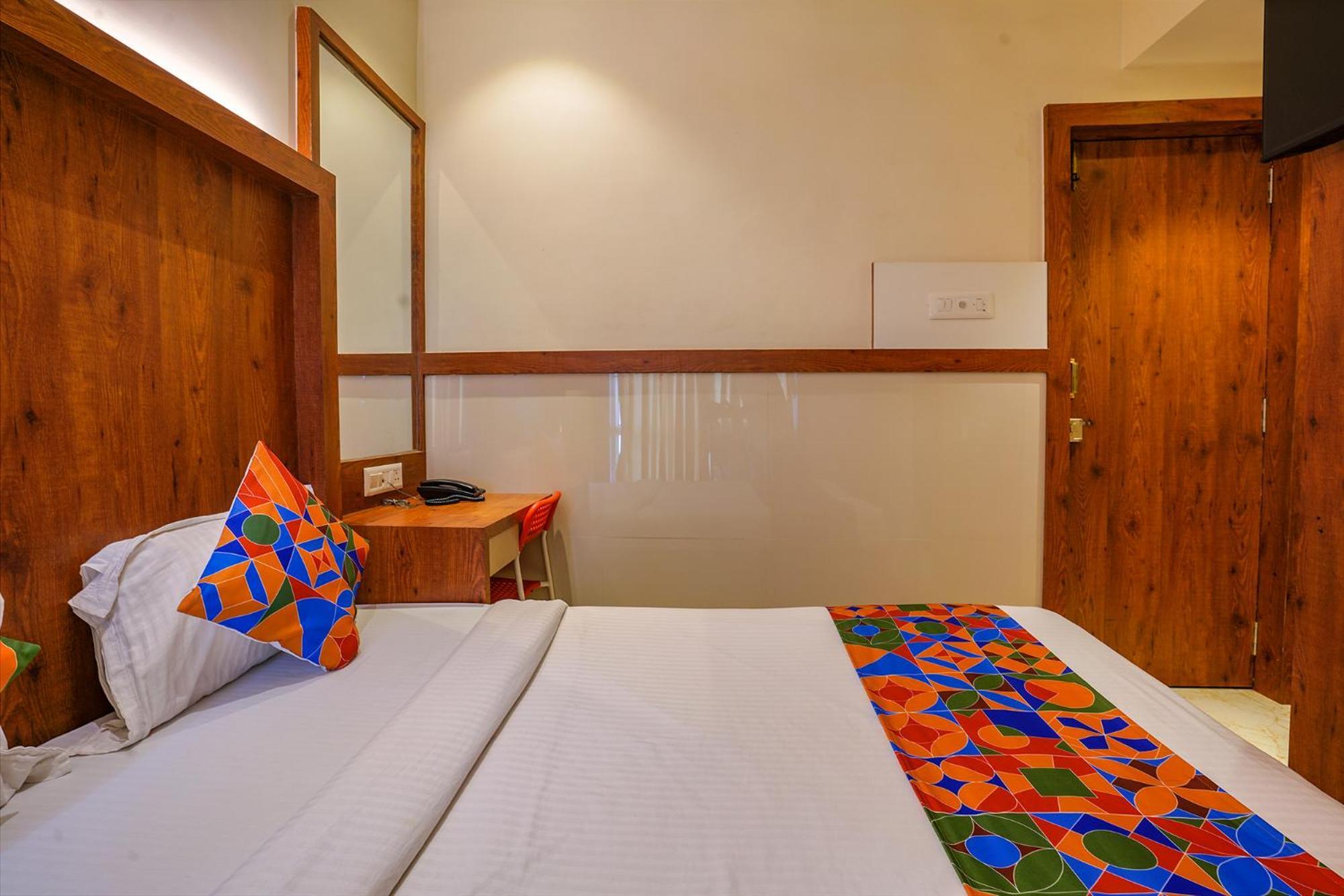 Fabexpress Super 7 Inn - Nr Rabale Station Navi Mumbai Exterior photo