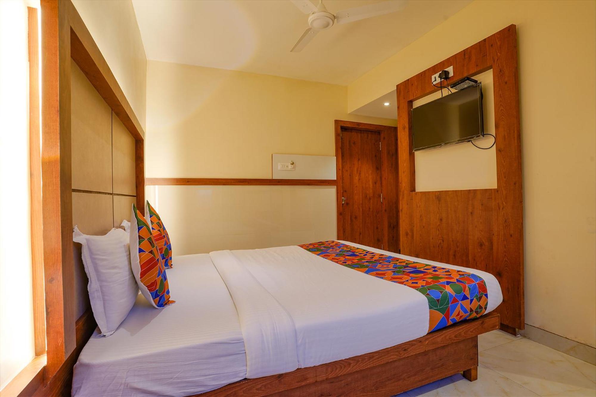 Fabexpress Super 7 Inn - Nr Rabale Station Navi Mumbai Exterior photo